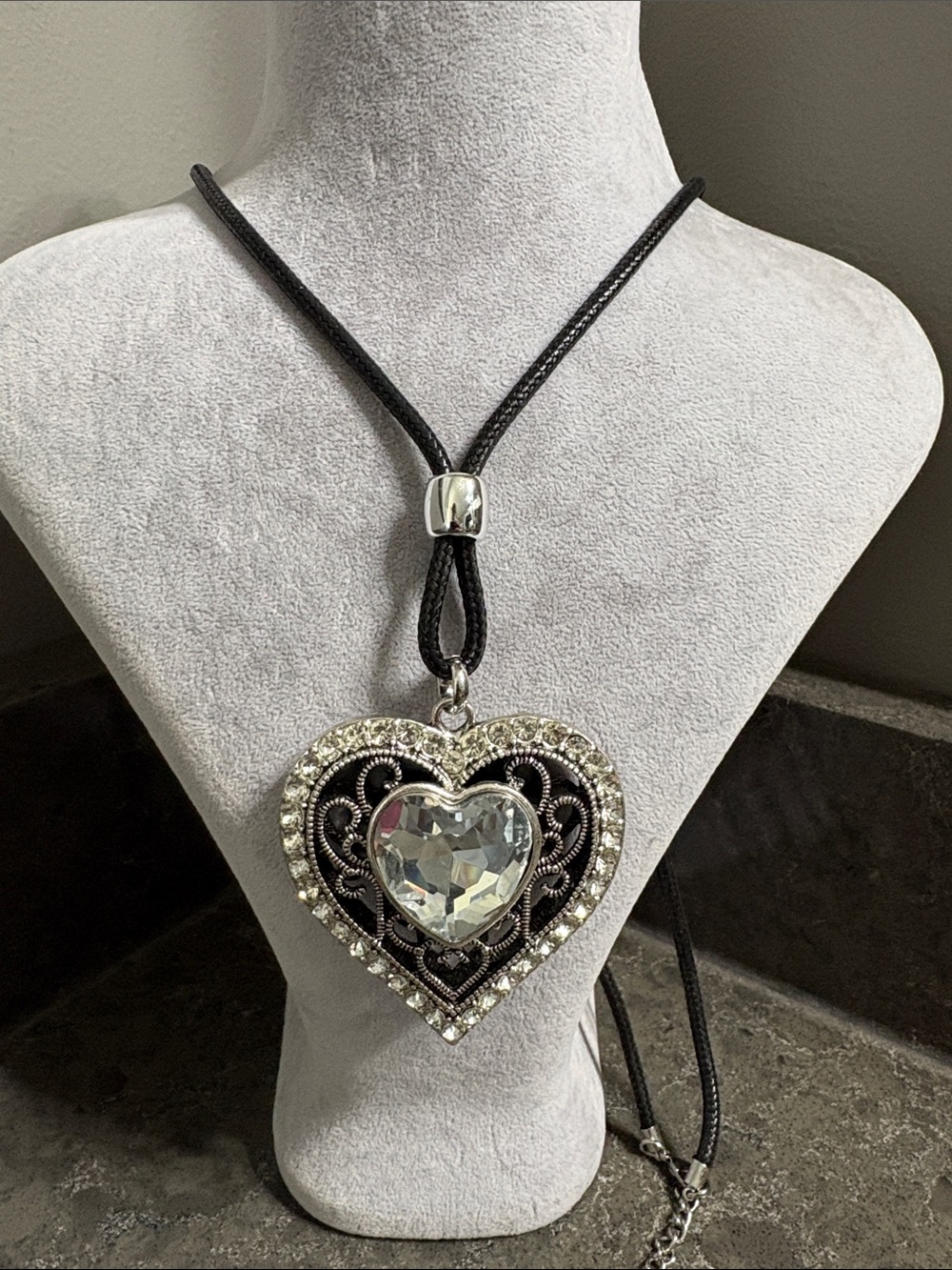 Long Crystal Filigree Heart Statement Pendant Necklace 32”